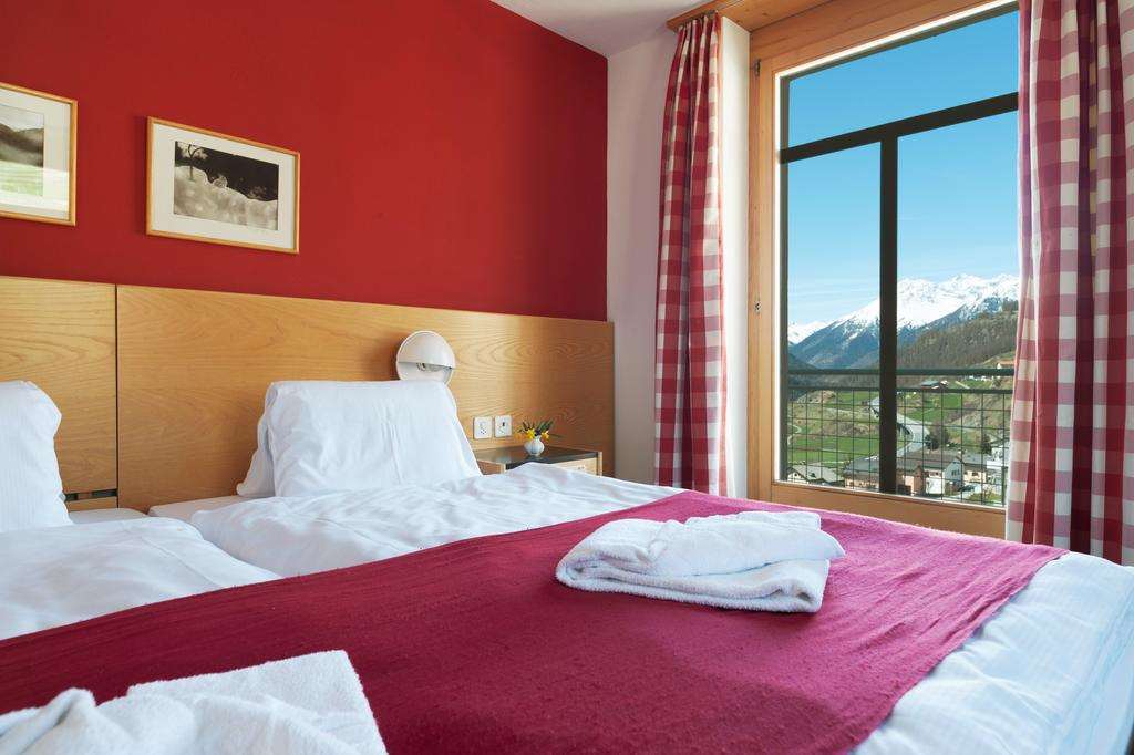 Hotel Aurora Ardez Quarto foto